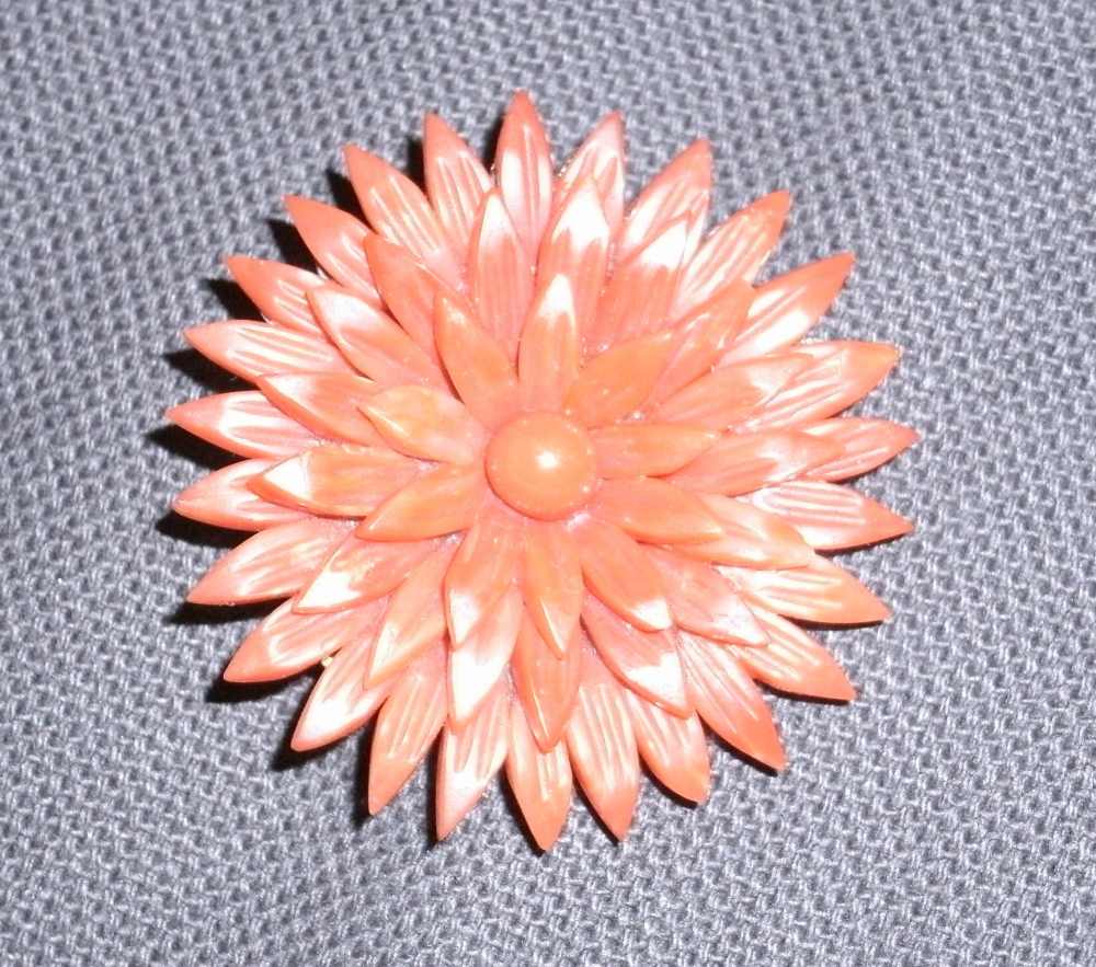 Vintage brooch - possibly made from coral?